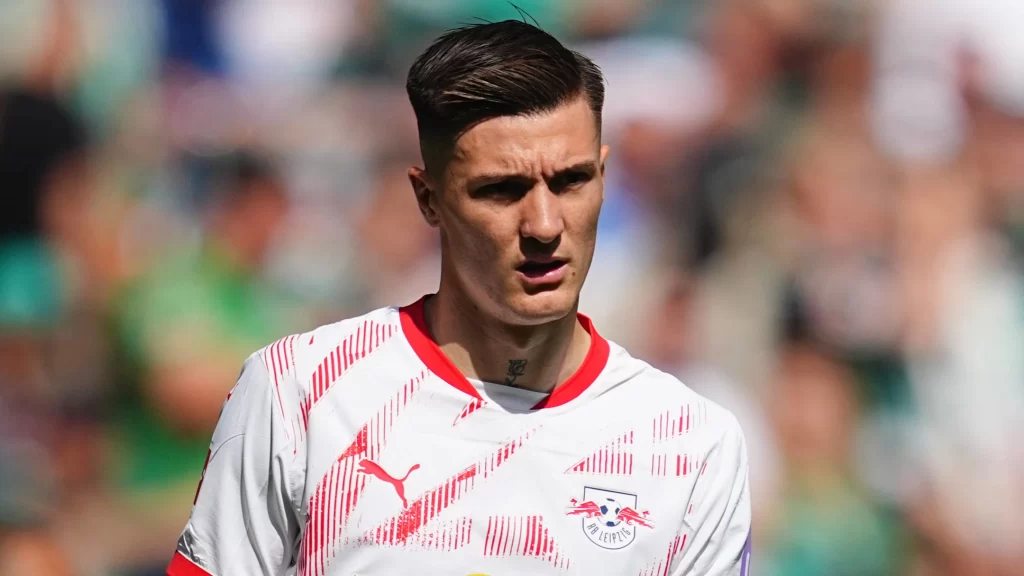 Arsenal in Talks Over